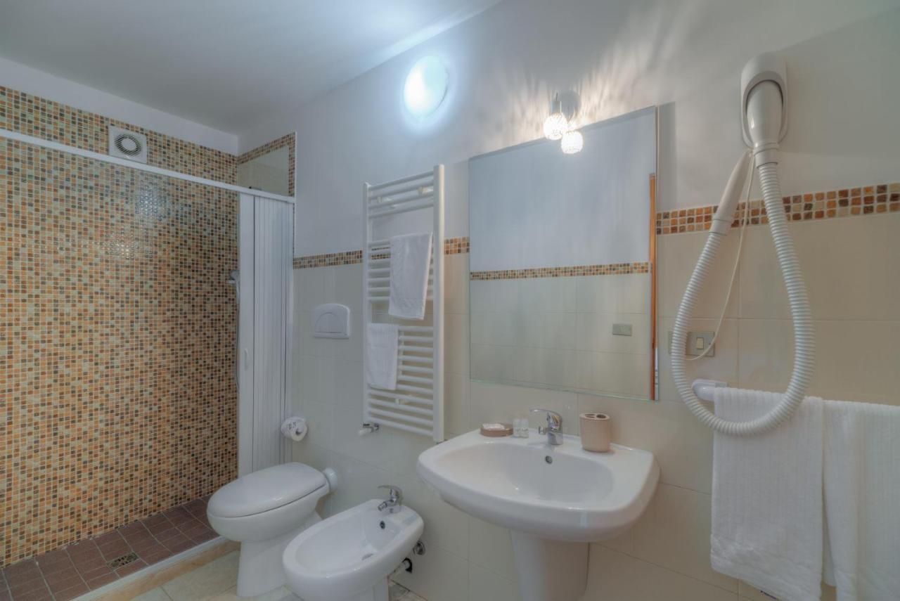 Il Castagnaro Monopoli Apartment Bagian luar foto