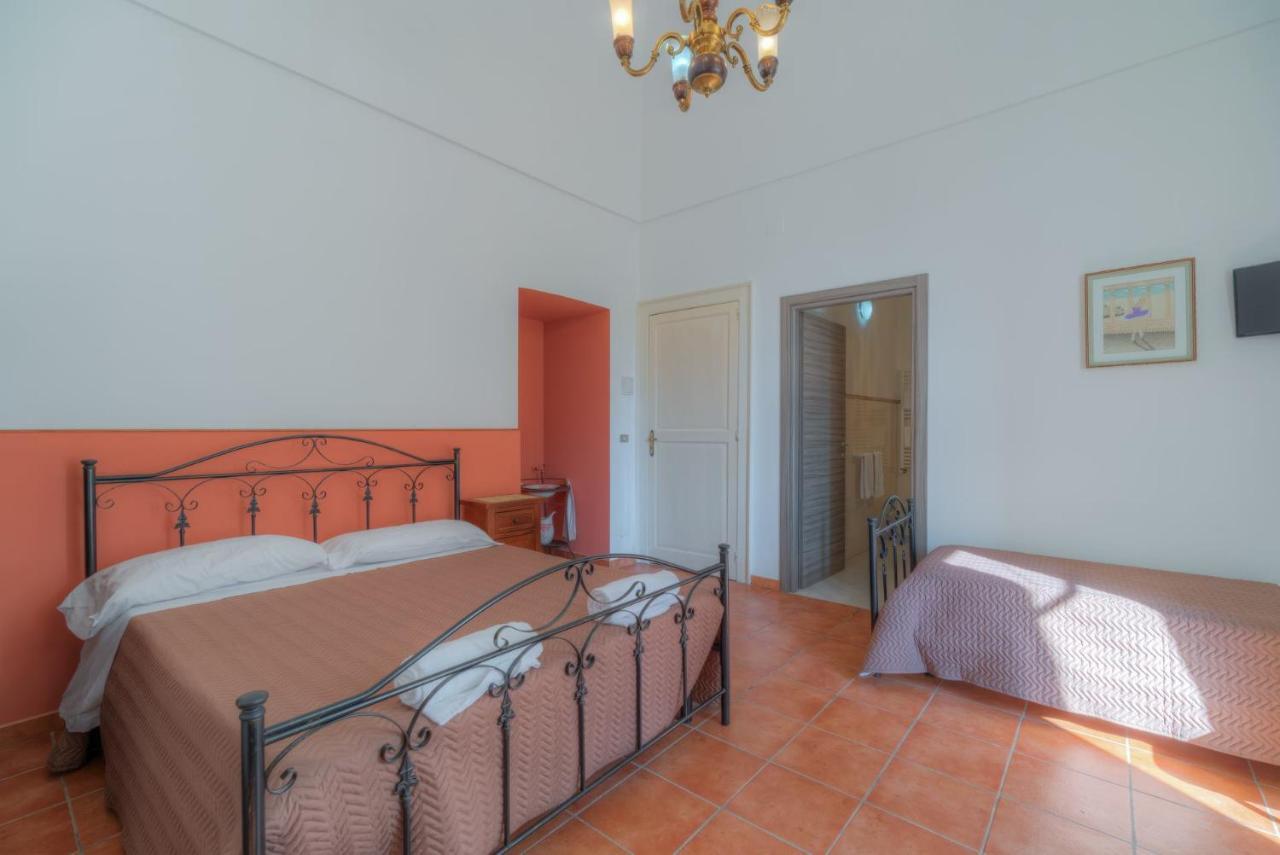 Il Castagnaro Monopoli Apartment Bagian luar foto
